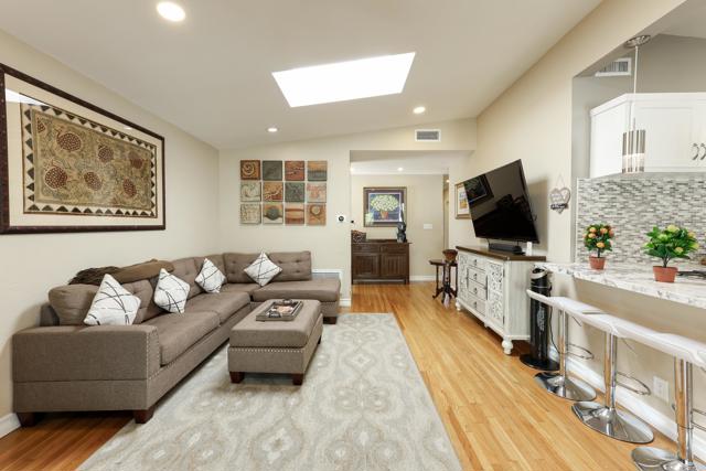 Detail Gallery Image 10 of 34 For 8892 Hoffing Ave, San Diego,  CA 92123 - 4 Beds | 2 Baths