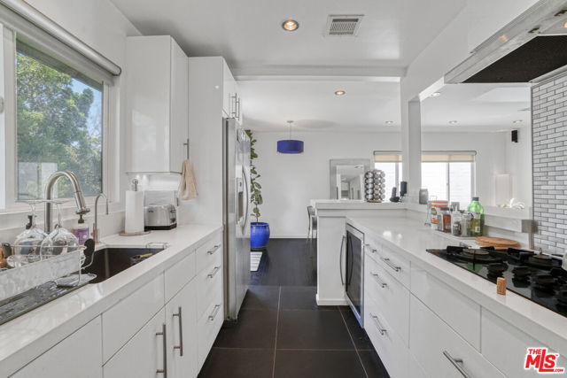 8231 De Longpre Avenue, West Hollywood CA: https://media.crmls.org/mediaz/e809e3e2-27ef-4341-bde3-2f648ac2b3b1.jpg