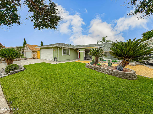 2439 N Lita Place, Simi Valley CA: https://media.crmls.org/mediaz/e80a6bce-76e3-471b-94ba-59c629a493b8.jpg