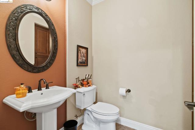 Image 18 of 45 For 1155 Saint Julien St