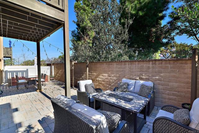 Detail Gallery Image 10 of 41 For 1278 via Fanal, Oceanside,  CA 92056 - 4 Beds | 2/1 Baths