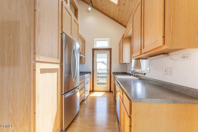 Detail Gallery Image 9 of 41 For Address Is Not Disclosed, Westport,  CA 95488 - 2 Beds | 2 Baths