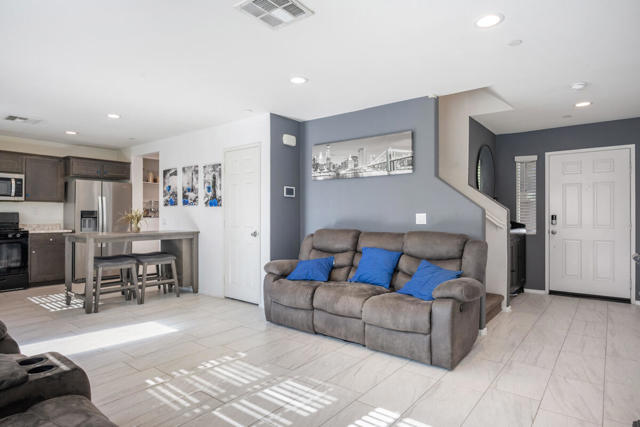 85177 Avenida Reforma, Coachella CA: https://media.crmls.org/mediaz/e80bf437-619f-4e2b-9201-49663aae9858.jpg