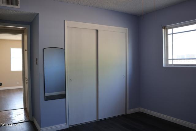 43236 W 20th W Street, Lancaster CA: https://media.crmls.org/mediaz/e80c3860-683c-4a73-82a1-7cfd95cadf69.jpg