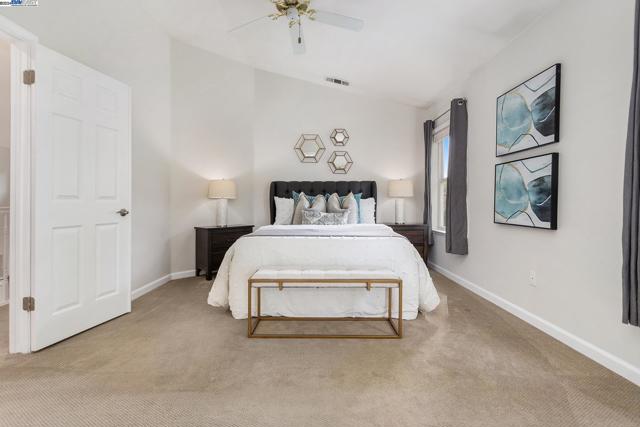 Image 21 of 33 For 505 Blackstone Ct