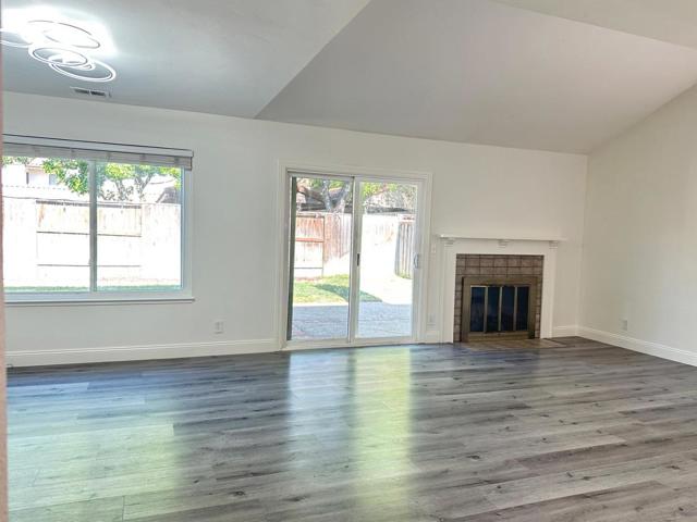 3248 Rocky Water Lane, San Jose CA: https://media.crmls.org/mediaz/e80c7c8d-fcf8-44a6-b931-b4b54d663160.jpg