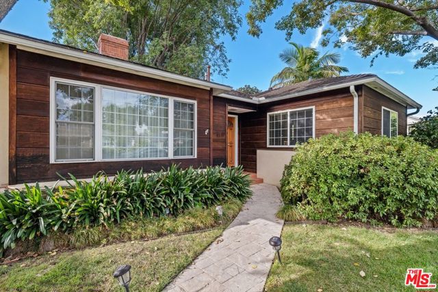 4515 Varna Avenue photo 3