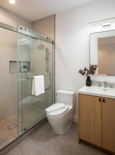 1307 University Avenue, Palo Alto CA: https://media.crmls.org/mediaz/e80d48e8-f760-48f1-8fc1-39da4481acab.jpg