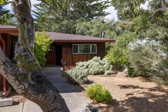 30 Via Encanto, Monterey CA: https://media.crmls.org/mediaz/e80d5304-fe2e-46bf-847a-12ea62ce3514.jpg