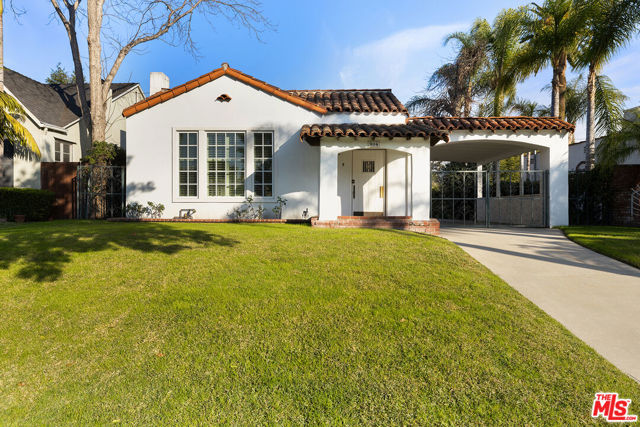 906 N Ford Street, Burbank CA: https://media.crmls.org/mediaz/e80ee50f-d9ce-4683-bc07-94888e747f12.jpg