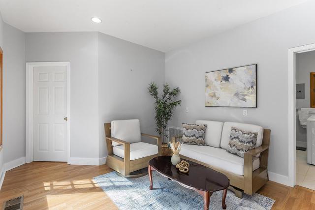 14275 Saratoga Avenue, Saratoga CA: https://media.crmls.org/mediaz/e80f218b-6a95-4cf7-b8f6-4925e304767f.jpg
