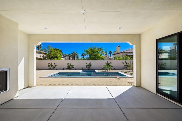 57540 Cherrywood Place, La Quinta CA: https://media.crmls.org/mediaz/e80f5e6a-3b71-48a4-9895-d152e2c7009e.jpg