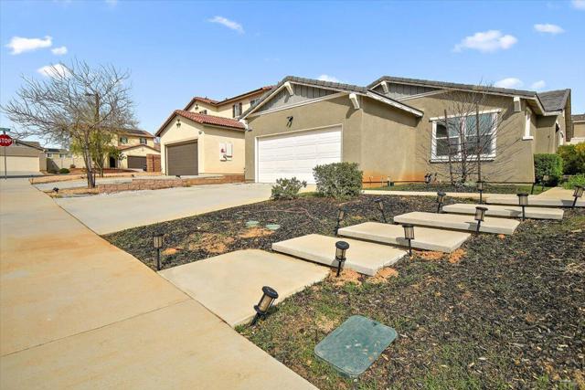 14226 Revana Lane, Beaumont CA: https://media.crmls.org/mediaz/e80fc593-4142-4521-ac5b-d788c9839c99.jpg