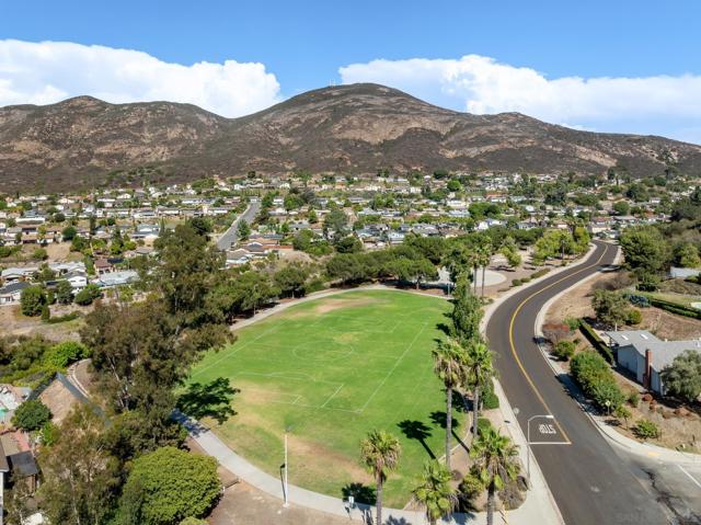 6815 Monte Verde, San Diego CA: https://media.crmls.org/mediaz/e8103069-b6aa-4d81-b98c-2ba1a6c6fff0.jpg