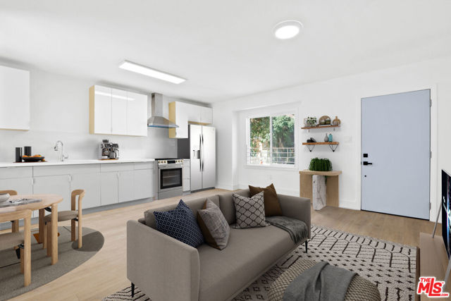 318 Columbia Avenue, Los Angeles CA: https://media.crmls.org/mediaz/e8103fa3-463e-403b-98ca-d24b410af088.jpg