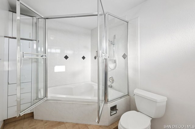 7270 Rondel CT, San Diego CA: https://media.crmls.org/mediaz/e8118a21-795b-449a-aa09-3d7e33ce27ec.jpg