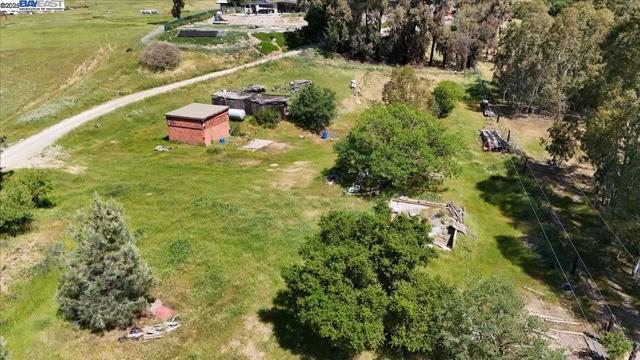 6400 Mines Rd, Livermore CA: https://media.crmls.org/mediaz/e811e2a1-520d-48d3-a6bb-7b932db2b6f0.jpg