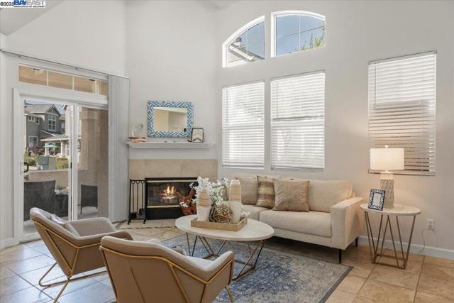 253 Bellington Cmn, Livermore CA: https://media.crmls.org/mediaz/e812938d-2076-4545-91b5-5a82e9cc9298.jpg