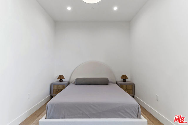 812 W Avenue 37, Los Angeles CA: https://media.crmls.org/mediaz/e81304c8-2d24-4762-bd7f-762ec10914e8.jpg