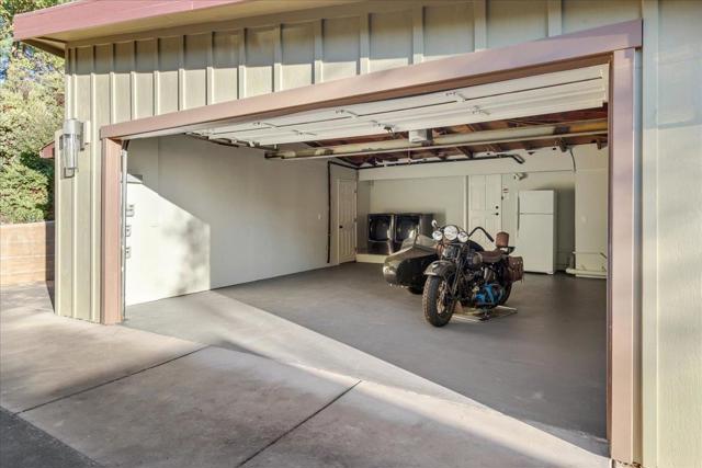 580 Rancho Prieta Road, Los Gatos CA: https://media.crmls.org/mediaz/e8133e99-b6fa-4d01-a998-83d3d53d115c.jpg