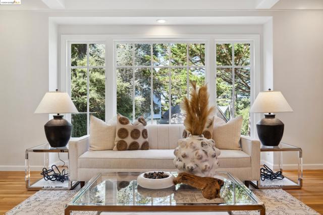 Image 11 of 59 For 5980 Harbord Dr