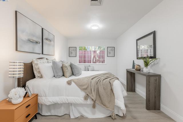 766 Joyce St, Livermore CA: https://media.crmls.org/mediaz/e813b249-a751-433e-926a-7b0e6f7531ad.jpg