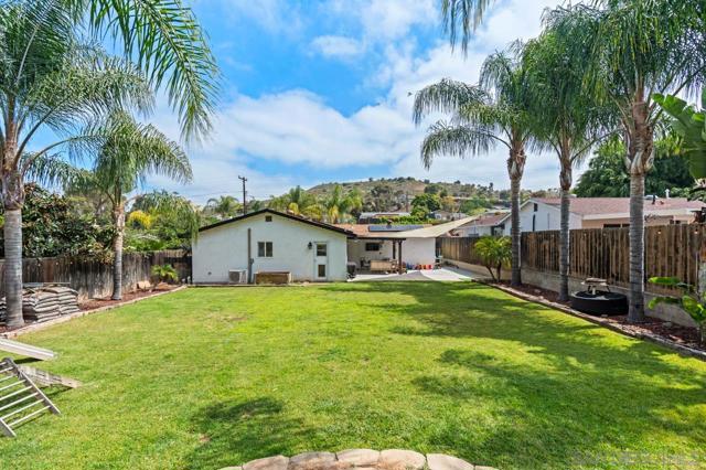 9126 Heatherdale St, Santee CA: https://media.crmls.org/mediaz/e813c6b1-f1f6-450a-9591-43c36e069bc3.jpg