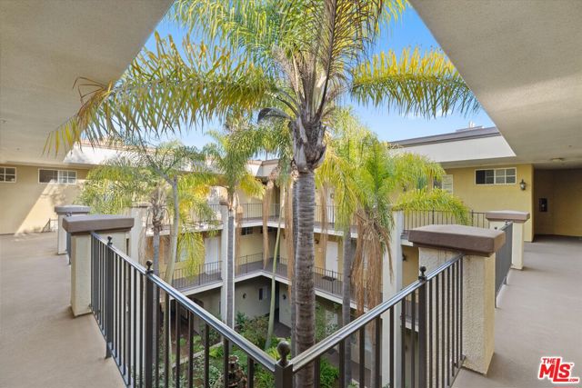 1225 Armacost Avenue, Los Angeles CA: https://media.crmls.org/mediaz/e813ea35-3bef-4b17-a5fb-313c874c5c19.jpg