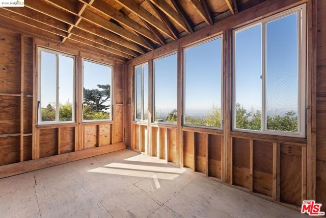 436 Panoramic Way, Berkeley CA: https://media.crmls.org/mediaz/e813f57c-3f95-4424-88d5-fd1ab4e95c05.jpg