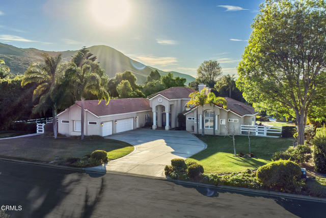 2021 Brittany Park Road, Camarillo CA: https://media.crmls.org/mediaz/e8143b2e-e6b6-4af5-bf43-8839a6136b50.jpg