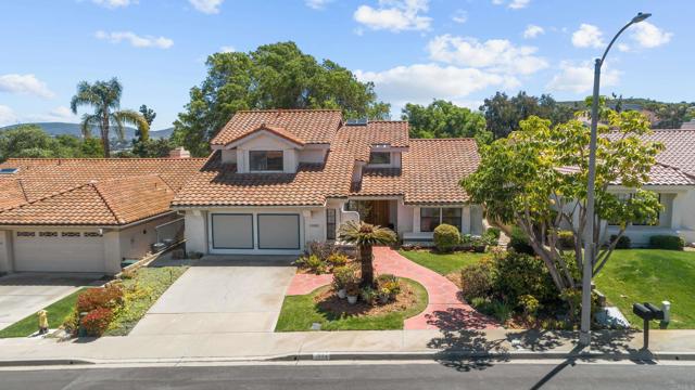 Detail Gallery Image 1 of 1 For 1233 Columbus Way, Vista,  CA 92081 - 3 Beds | 2/1 Baths
