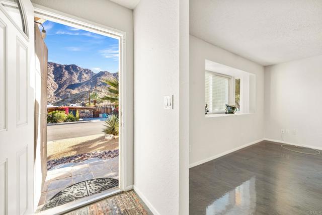 Detail Gallery Image 14 of 48 For 53967 Avenida Navarro, La Quinta,  CA 92253 - 3 Beds | 2/1 Baths