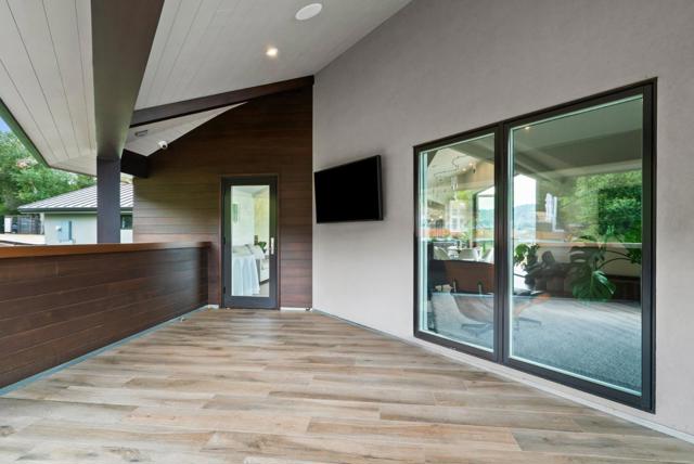 17808 Tourney Road, Los Gatos CA: https://media.crmls.org/mediaz/e8165fc0-1466-4628-be46-b00684158340.jpg