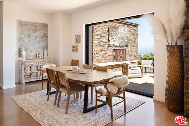 5651 W Camino Cielo, Santa Barbara CA: https://media.crmls.org/mediaz/e8166194-97ae-4184-b6f4-e4d262aab8e7.jpg