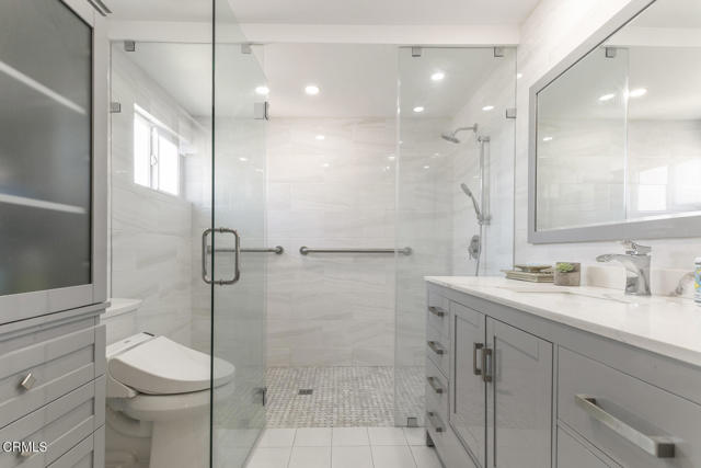 8857 Bluffdale Dr, Sun Valley CA: https://media.crmls.org/mediaz/e81670f7-a44a-4039-84cf-e36a2114ee25.jpg