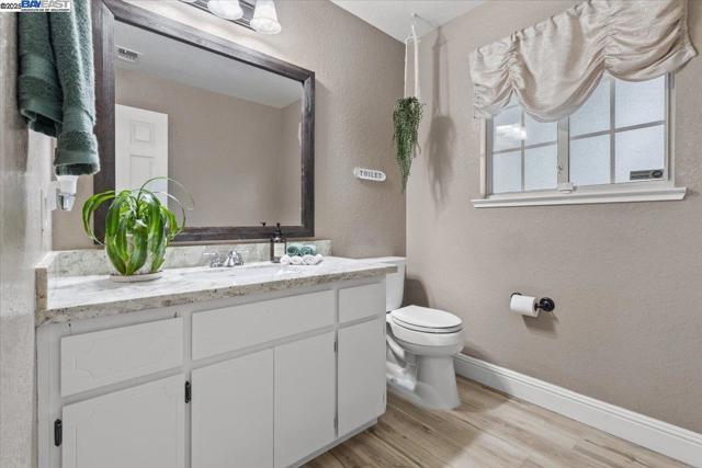 60 W South St, Tracy CA: https://media.crmls.org/mediaz/e81745a1-dbdc-462d-8a5c-fcaf9165449f.jpg