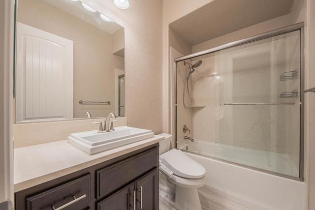 1357 Sunridge Drive, Hollister CA: https://media.crmls.org/mediaz/e817ca7d-31b6-40a6-95c5-b7334f167f2f.jpg