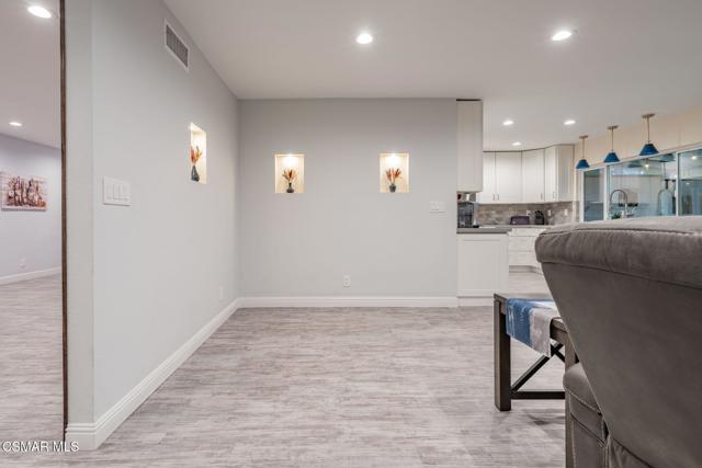 2760 Royal Avenue, Simi Valley CA: https://media.crmls.org/mediaz/e817fae4-7edc-408c-93b7-2a7729d52511.jpg