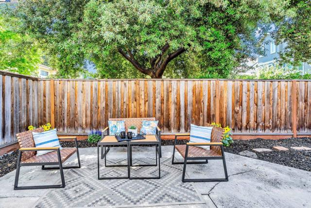 419 Saint Emilion Ct, Mountain View CA: https://media.crmls.org/mediaz/e818374c-5bfb-47eb-85f7-1e480819a061.jpg