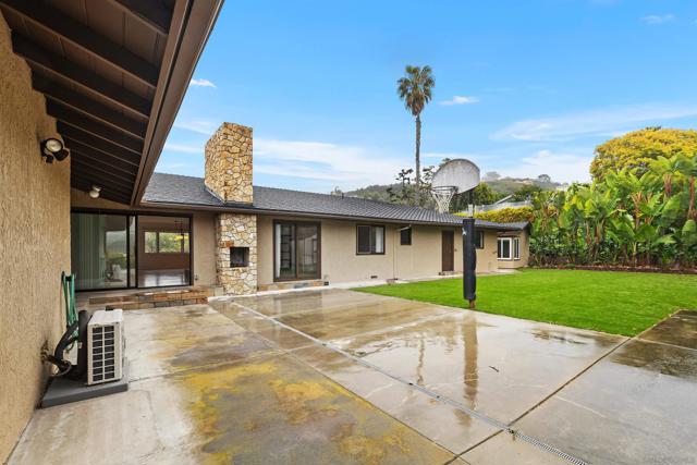 2435 Paseo Dorado, La Jolla CA: https://media.crmls.org/mediaz/e818df93-c4e8-40e5-b321-a67945ce810c.jpg