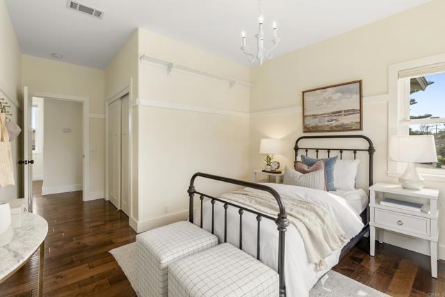 Detail Gallery Image 25 of 42 For 871 Tarento Dr, San Diego,  CA 92106 - 4 Beds | 3 Baths