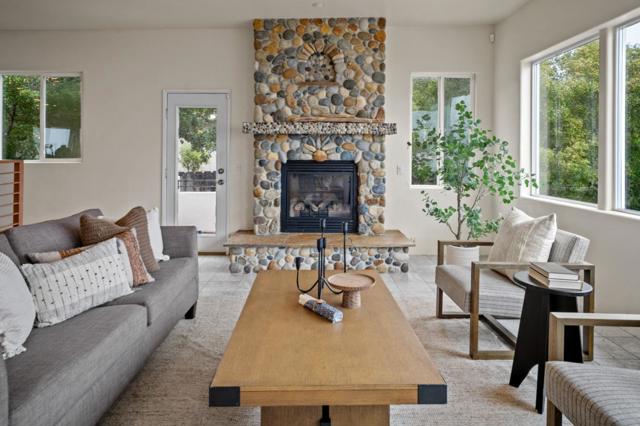 320 El Caminito Road, Carmel Valley CA: https://media.crmls.org/mediaz/e81a070c-0b1f-486b-9ac9-06a2045946c2.jpg