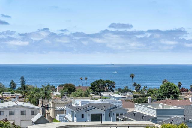 1001 Genter, La Jolla CA: https://media.crmls.org/mediaz/e81a45b4-c48f-463f-b744-3ceee50ec121.jpg