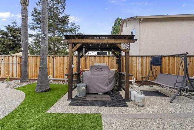 1650 Mimosa Street, Hollister CA: https://media.crmls.org/mediaz/e81ae109-5196-426d-aada-348be46916fc.jpg