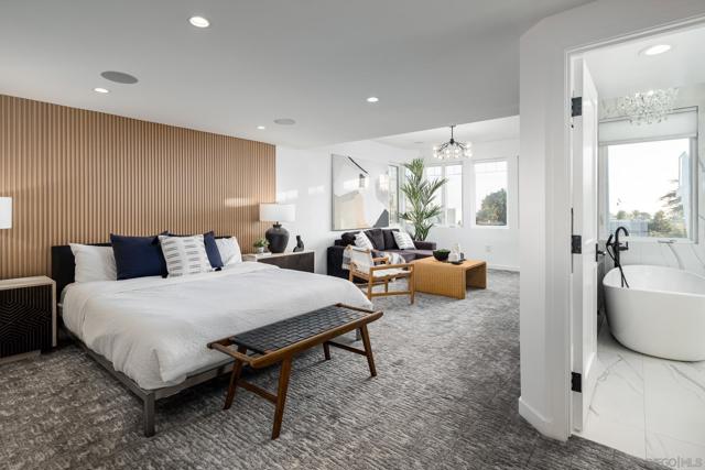 7570 Cabrillo Ave, La Jolla CA: https://media.crmls.org/mediaz/e81b6386-9c71-409f-9406-3d782b37ee45.jpg