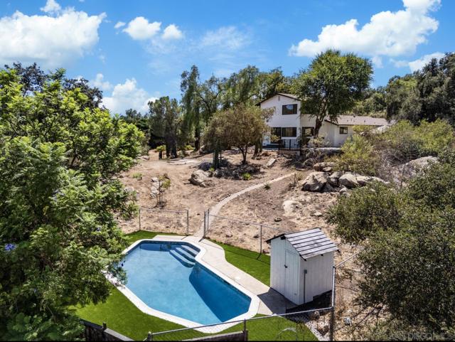 2523 San Vicente Road, Ramona CA: https://media.crmls.org/mediaz/e81b7382-b2c8-4f13-b356-10222b244d2b.jpg
