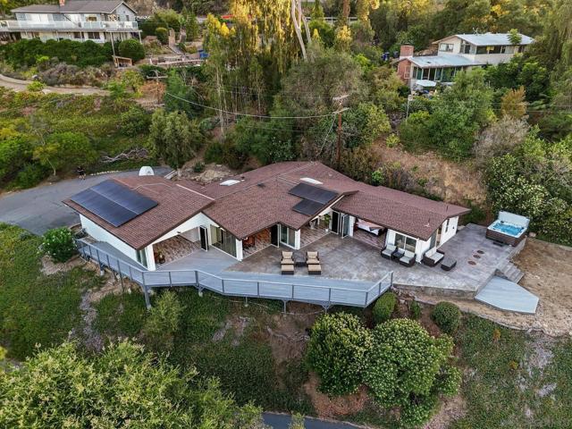 5030 Helix Ter, La Mesa CA: https://media.crmls.org/mediaz/e81bfeb8-fec1-4252-8f07-355a0d4c4d1a.jpg