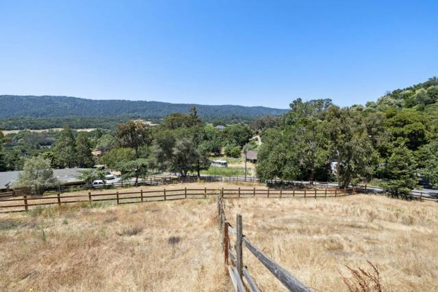 1207 Godetia Drive, Woodside CA: https://media.crmls.org/mediaz/e81c15b2-4227-4306-9680-fb1a88856629.jpg