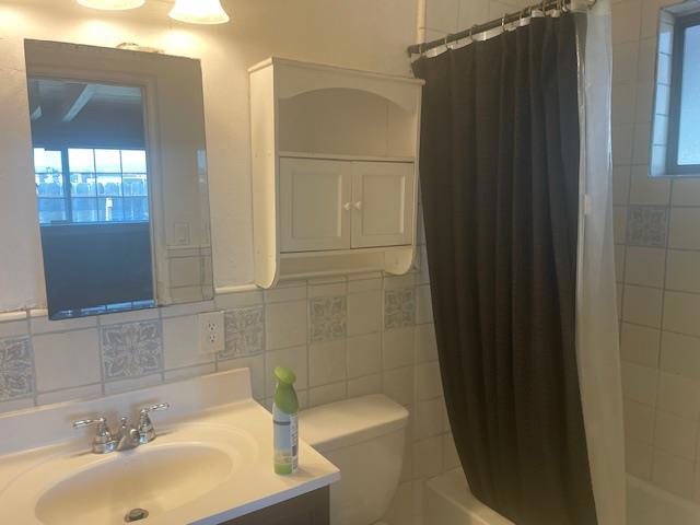 629 Chaparral Street, Salinas CA: https://media.crmls.org/mediaz/e81c4344-943e-41c3-9ed6-571755f26c5c.jpg