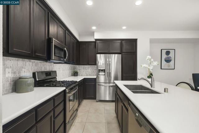 38976 Primula Ter, Newark CA: https://media.crmls.org/mediaz/e81cc830-4826-4bb2-b968-15cddb84b65e.jpg